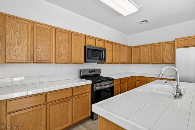 6203 Benchmark Way, North Las Vegas, NV 89031