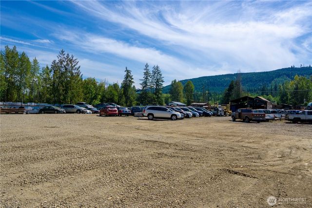 2421 W Hwy 101, Port Angeles, WA 98363