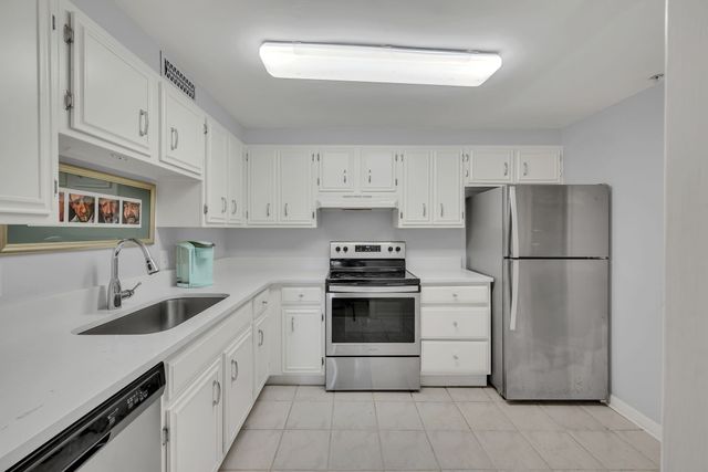 6666 Brookmont Ter Apt 306, Nashville, TN 37205