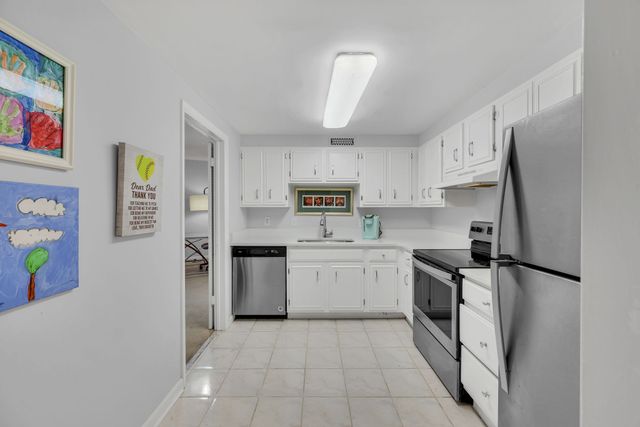 6666 Brookmont Ter Apt 306, Nashville, TN 37205