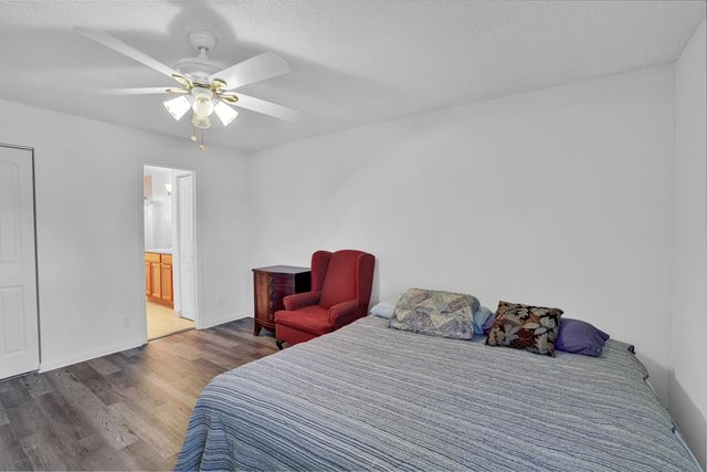 8400 LAGOS DE CAMPO Boulevard 305, Tamarac, FL 33321
