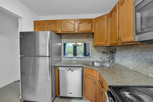 8400 LAGOS DE CAMPO Boulevard 305, Tamarac, FL 33321