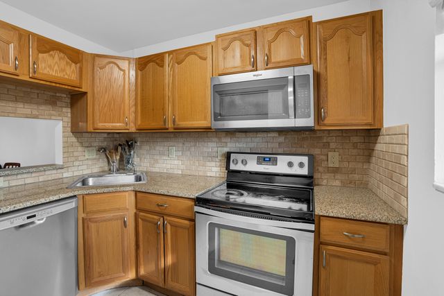 8400 LAGOS DE CAMPO Boulevard 305, Tamarac, FL 33321