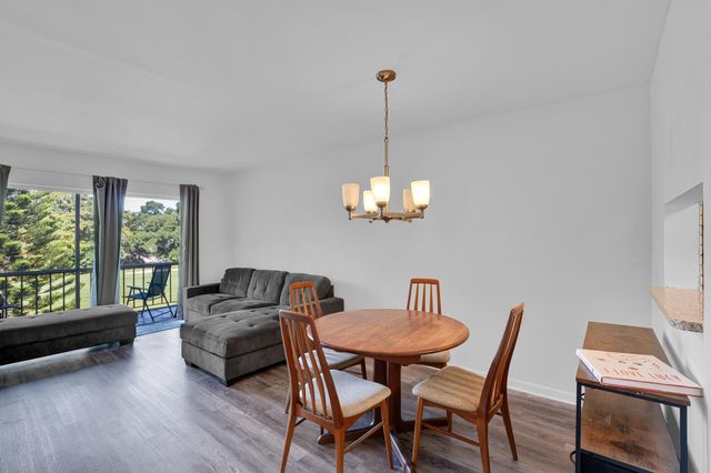 8400 LAGOS DE CAMPO Boulevard 305, Tamarac, FL 33321