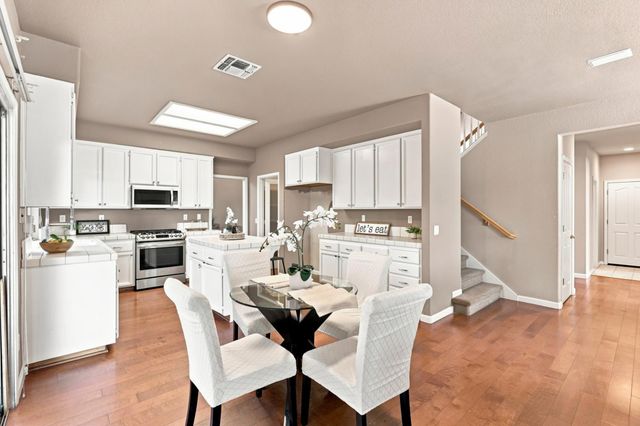 8784 Hawkesbury Ct, Elk Grove, CA 95624