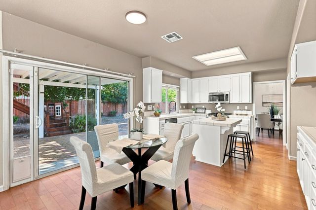 8784 Hawkesbury Ct, Elk Grove, CA 95624