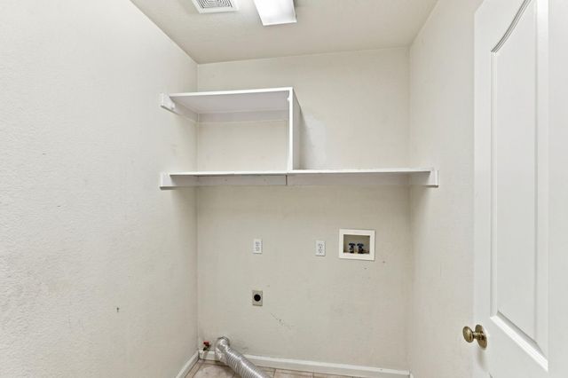 8784 Hawkesbury Ct, Elk Grove, CA 95624