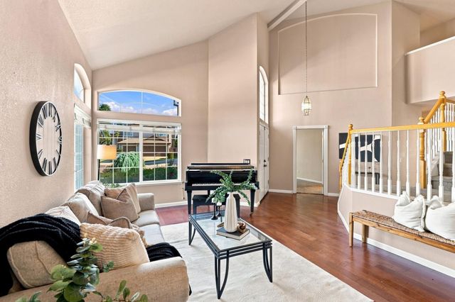 8784 Hawkesbury Ct, Elk Grove, CA 95624