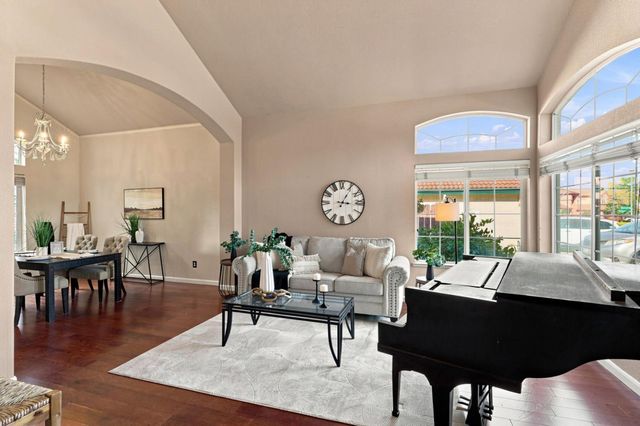 8784 Hawkesbury Ct, Elk Grove, CA 95624