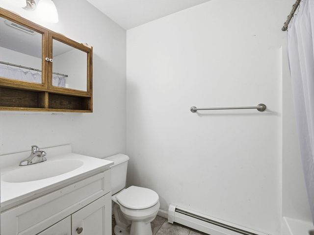 661 Wheelwright Rd, Barre, MA 01005