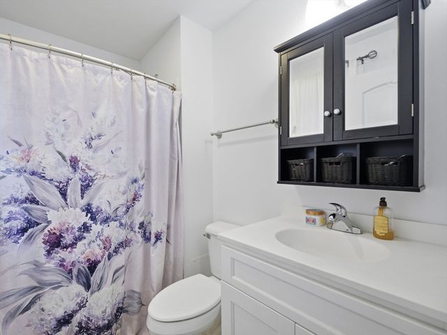 661 Wheelwright Rd, Barre, MA 01005