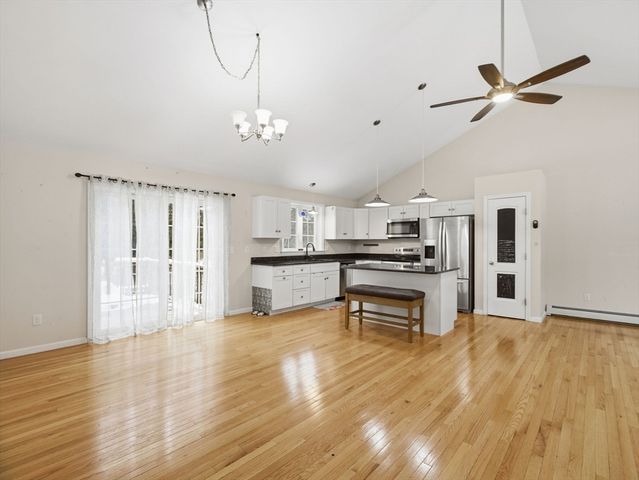 661 Wheelwright Rd, Barre, MA 01005