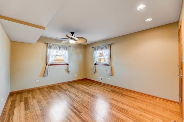 7806 W 83rd Street, Bridgeview, IL 60455