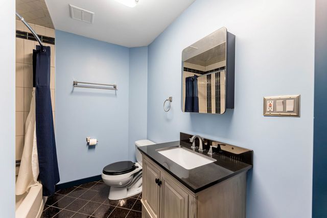 7806 W 83rd Street, Bridgeview, IL 60455