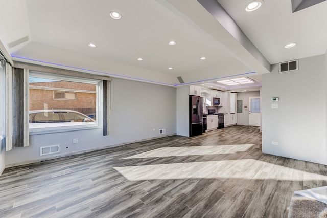 7806 W 83rd Street, Bridgeview, IL 60455