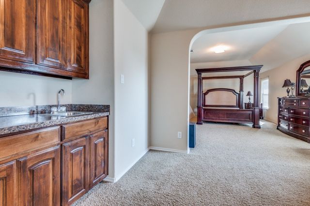 2904 Crystal Way, Grand Prairie, TX 75052
