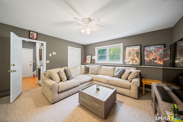 8 Wills Road, Newtown, CT 06470