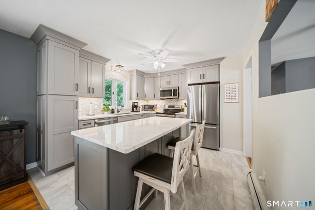 8 Wills Road, Newtown, CT 06470