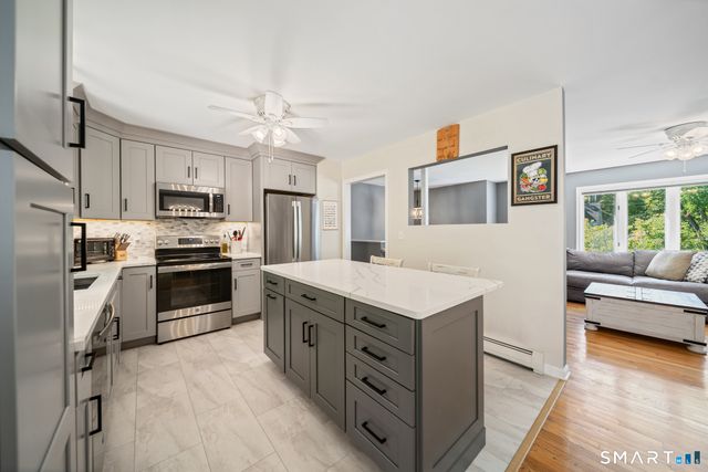 8 Wills Road, Newtown, CT 06470