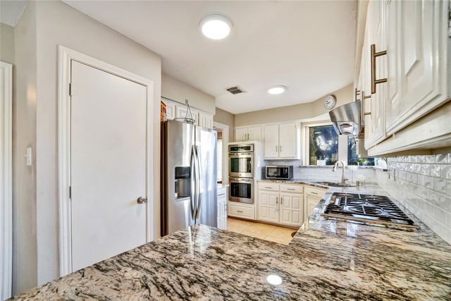 3717 Christopher Drive, Rowlett, TX 75088