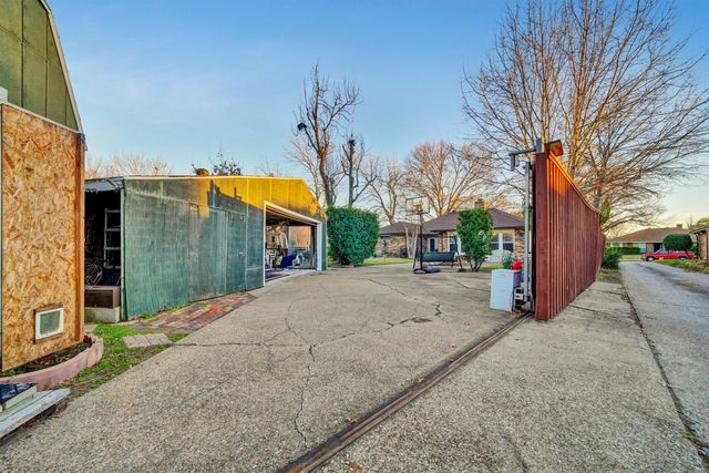 3717 Christopher Drive, Rowlett, TX 75088