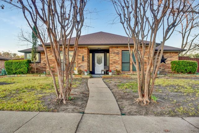 3717 Christopher Drive, Rowlett, TX 75088