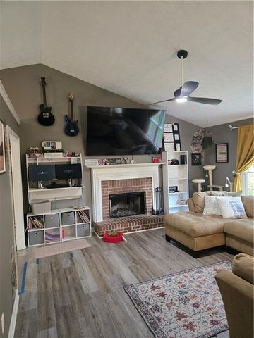 102 Thomas Drive, Dallas, GA 30157