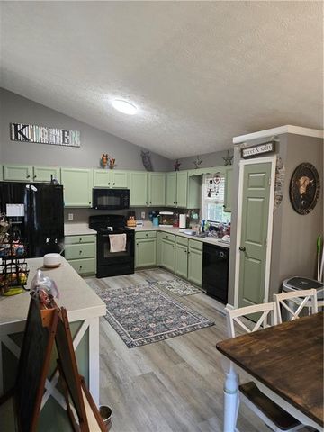 102 Thomas Drive, Dallas, GA 30157