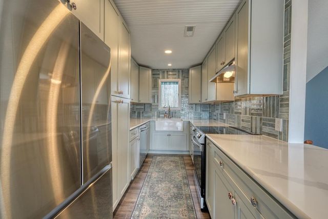 500 Marina Road B1, Murphy, NC 28906