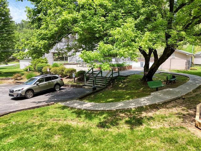 500 Marina Road B1, Murphy, NC 28906