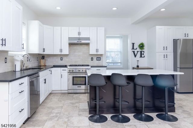 126 Ridge Ave, Bloomfield Twp., NJ 07003