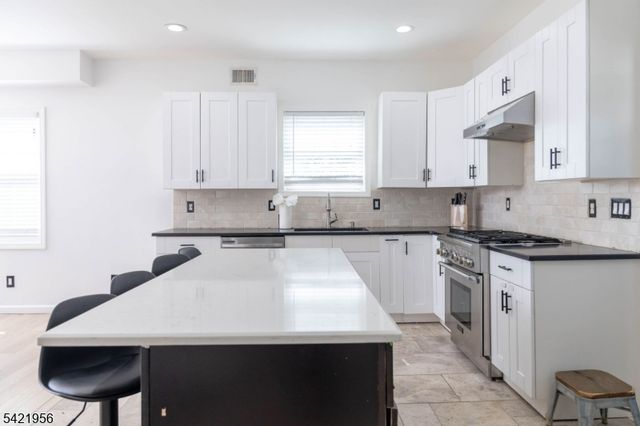 126 Ridge Ave, Bloomfield Twp., NJ 07003