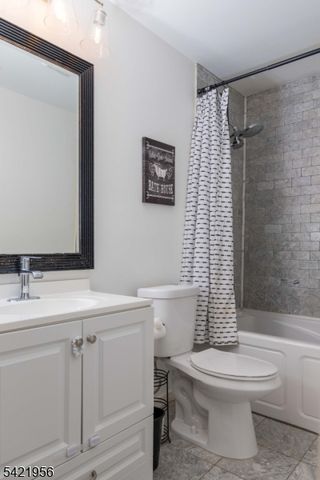 126 Ridge Ave, Bloomfield Twp., NJ 07003