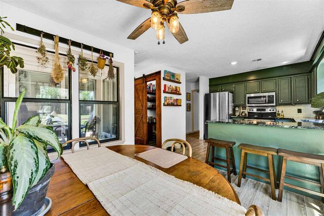 2309 NW Robinhood Dr, Lawton, OK 73505