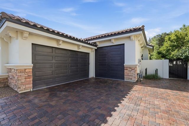 2257 Coral Ridge Avenue, Henderson, NV 89052