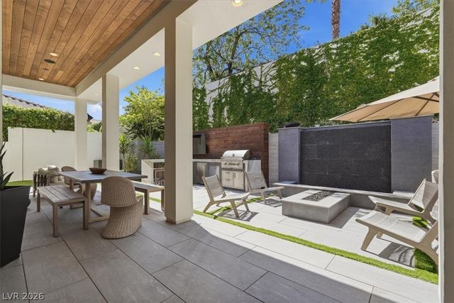 2257 Coral Ridge Avenue, Henderson, NV 89052