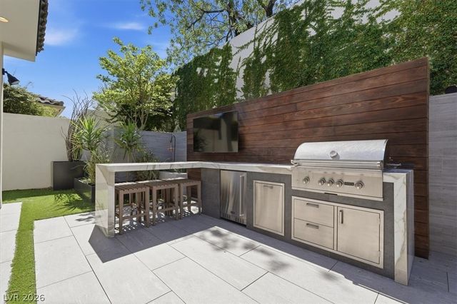 2257 Coral Ridge Avenue, Henderson, NV 89052