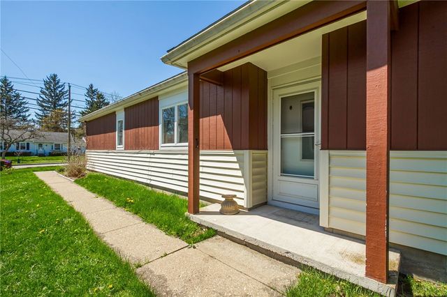 151 N Bloomfield Rd, Canandaigua City, NY 14424