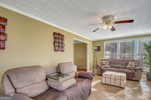 6450 Lake Sara Glen Drive, Douglasville, GA 30135