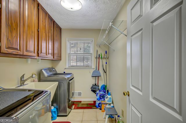 6450 Lake Sara Glen Drive, Douglasville, GA 30135