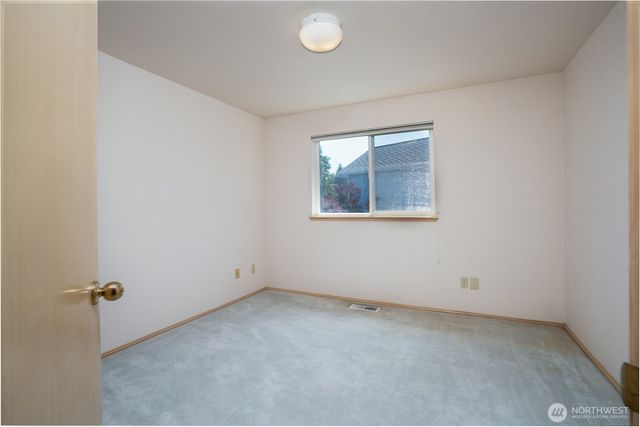 176 Eagle Ridge Drive E, Puyallup, WA 98374