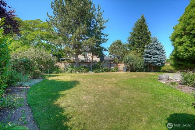 176 Eagle Ridge Drive E, Puyallup, WA 98374