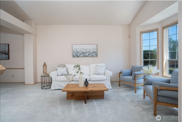 176 Eagle Ridge Drive E, Puyallup, WA 98374