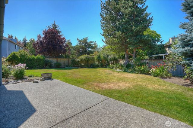 176 Eagle Ridge Drive E, Puyallup, WA 98374