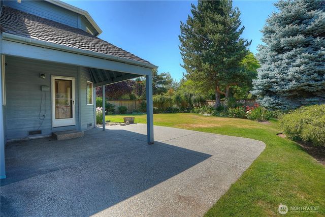 176 Eagle Ridge Drive E, Puyallup, WA 98374