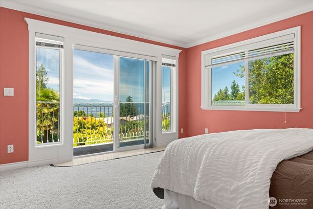 17524 10th Avenue NW, Shoreline, WA 98177