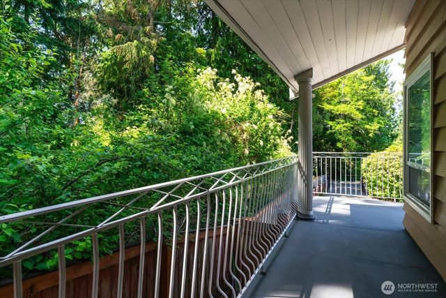 17524 10th Avenue NW, Shoreline, WA 98177