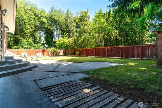 17524 10th Avenue NW, Shoreline, WA 98177
