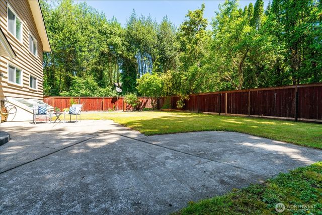 17524 10th Avenue NW, Shoreline, WA 98177