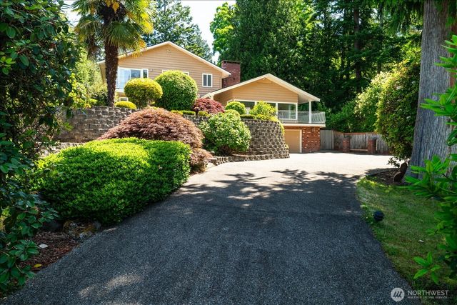 17524 10th Avenue NW, Shoreline, WA 98177
